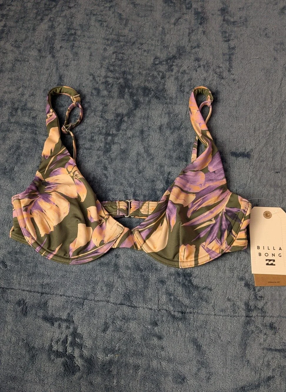 NWT! BILLABONG Drifting Coast Ruby Underwire Swimsuit Top Color Army Size M